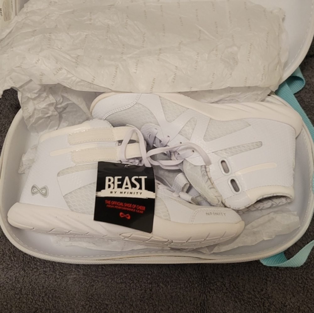 Nifinty Beast Cheerleading sneakers